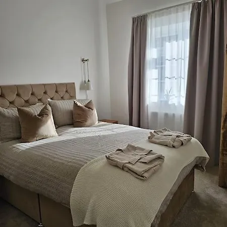 Blacksmiths بيت للعطل